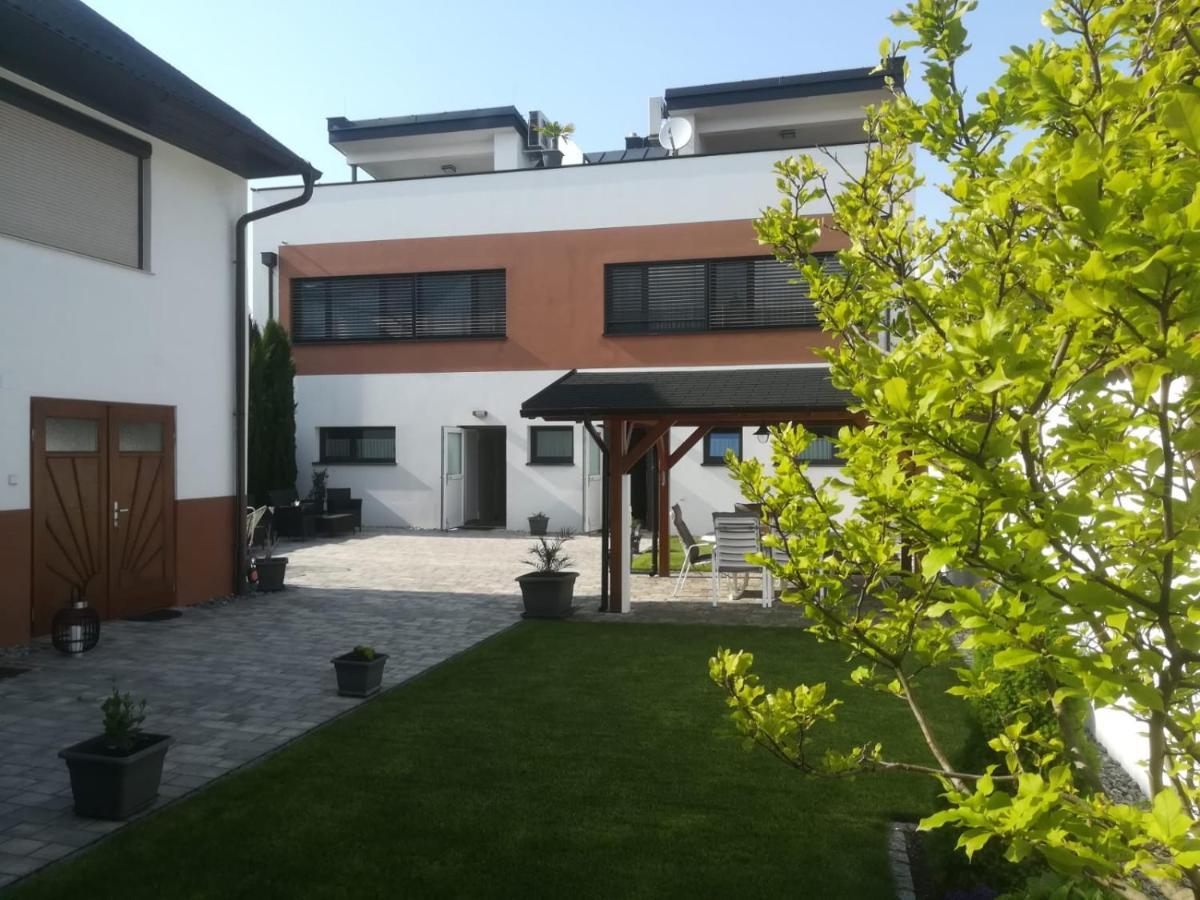 Penthouse Griemann 2 Fuer Max 4 Personen Mit Eigener Grosser Dachterrasse Zum Relaxen! Illmic Kültér fotó