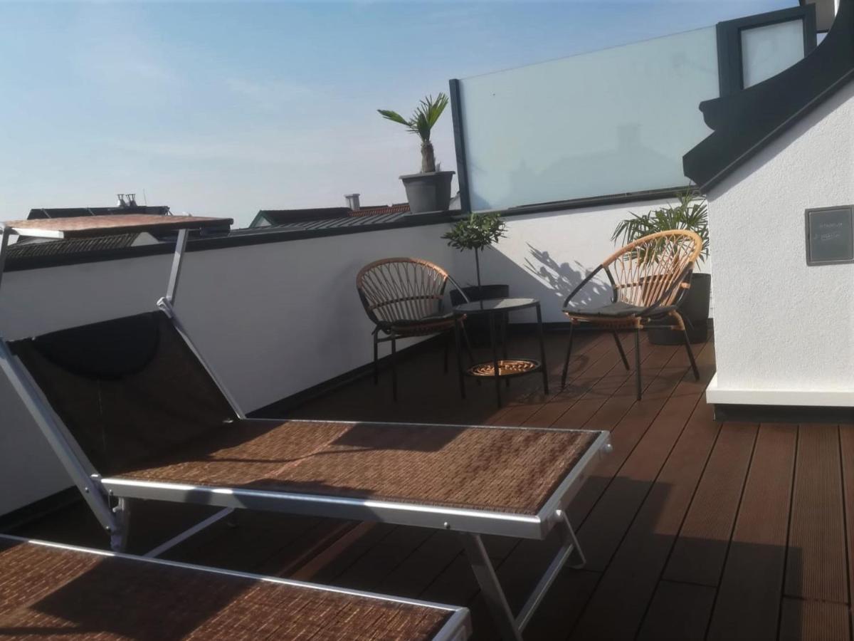 Penthouse Griemann 2 Fuer Max 4 Personen Mit Eigener Grosser Dachterrasse Zum Relaxen! Illmic Kültér fotó