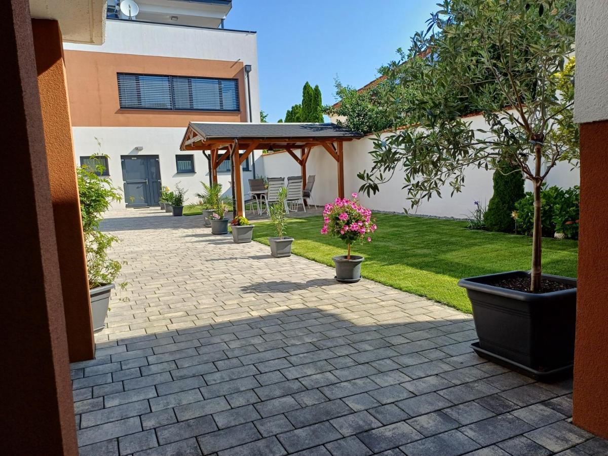 Penthouse Griemann 2 Fuer Max 4 Personen Mit Eigener Grosser Dachterrasse Zum Relaxen! Illmic Kültér fotó