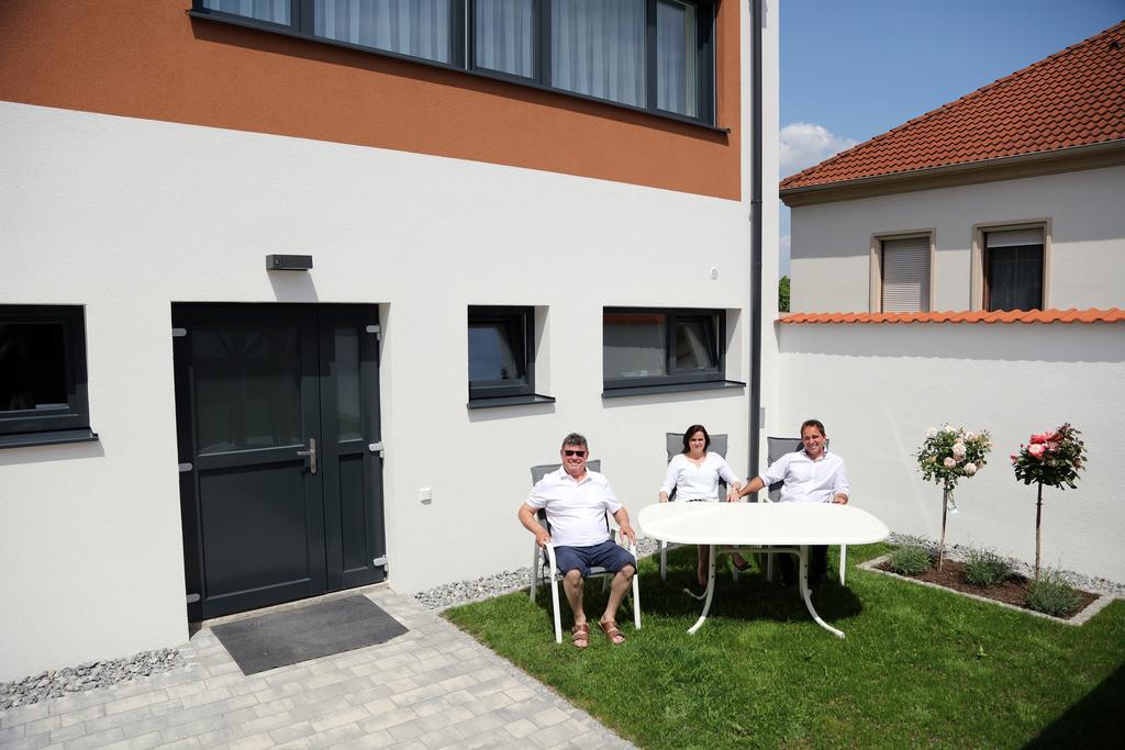 Penthouse Griemann 2 Fuer Max 4 Personen Mit Eigener Grosser Dachterrasse Zum Relaxen! Illmic Kültér fotó