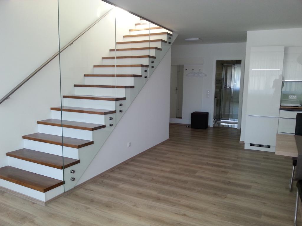 Penthouse Griemann 2 Fuer Max 4 Personen Mit Eigener Grosser Dachterrasse Zum Relaxen! Illmic Kültér fotó
