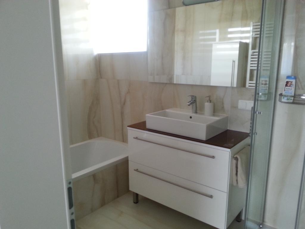 Penthouse Griemann 2 Fuer Max 4 Personen Mit Eigener Grosser Dachterrasse Zum Relaxen! Illmic Kültér fotó