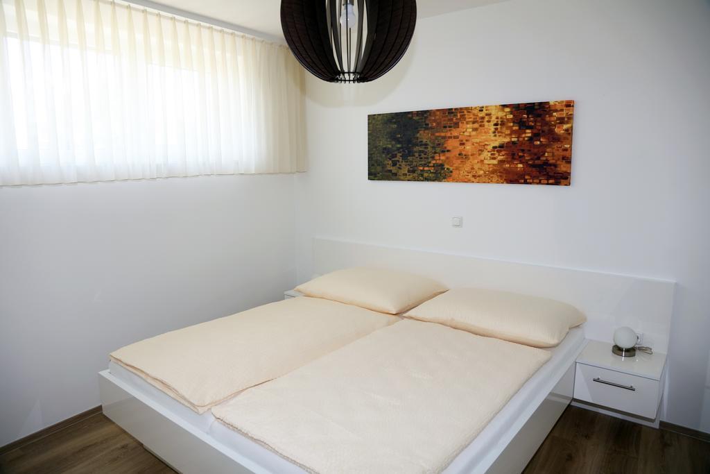 Penthouse Griemann 2 Fuer Max 4 Personen Mit Eigener Grosser Dachterrasse Zum Relaxen! Illmic Kültér fotó